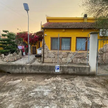 فندق مبيت وإفطار Sa Domo Azzurra